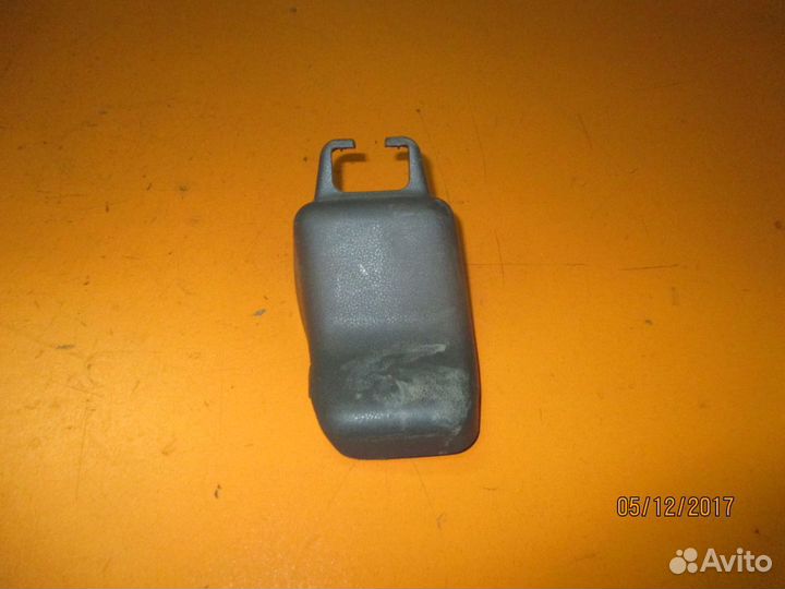 Накладка крепления сиденья Тойота Прадо