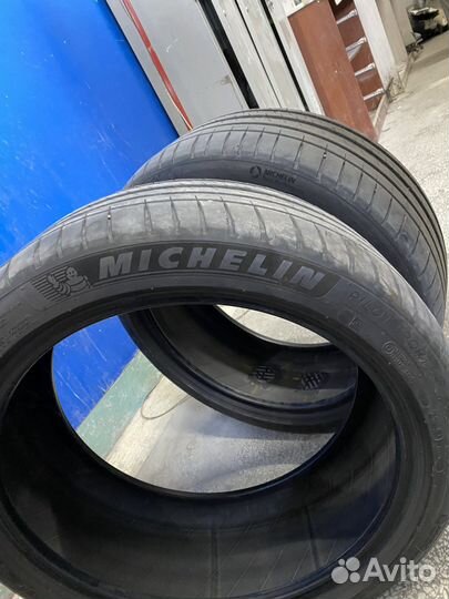 Michelin Pilot Sport 4 245/40 R19