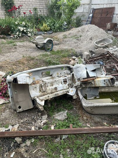 Стакан, лонжерон, перо на приору