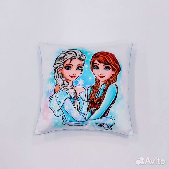 Плюшевая подушка