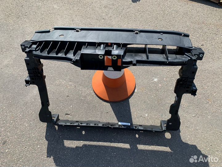 Панель передняя Tiguan 1