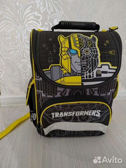 Школьный рюкзак