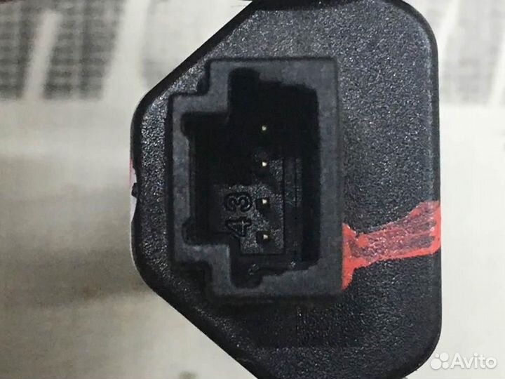 Датчик включения стопсигнала для Renault Fluence 2