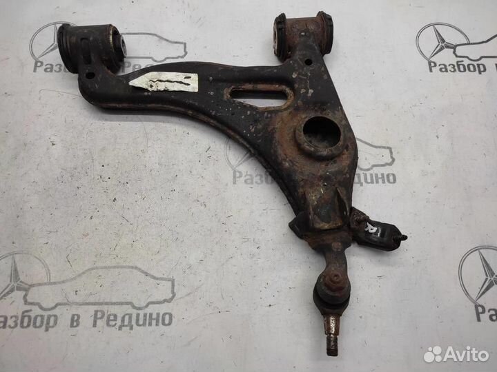 Рычаг передний нижний правый w208 CLK-class 111