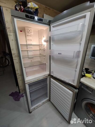 Холодильник бу Whirlpool