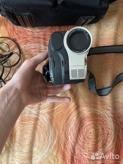 Видеокамера hitachi VM-E368E