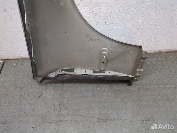 Крыло левое переднее Mercedes C W203, 2005