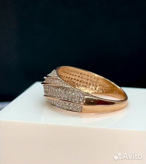 Золотое кольцо с бриллиантами