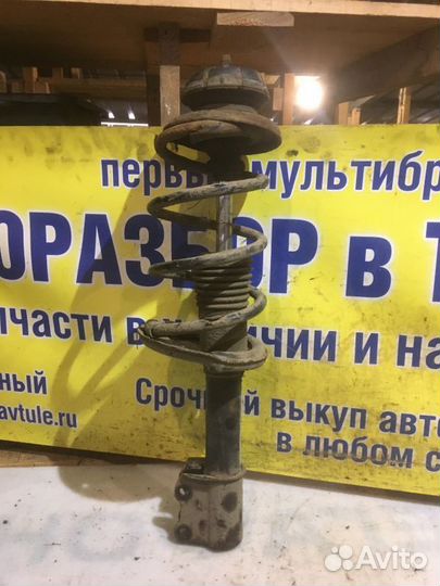 Стойка амортизатора переднего правого Renault Sand