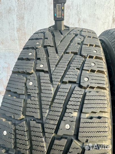 Roadstone Winguard WinSpike SUV 235/65 R17