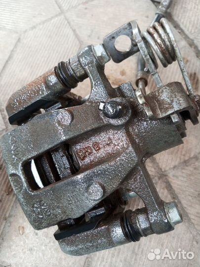 Суппорт задний Hyundai Solaris