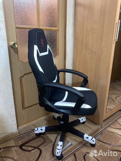 Компьютерное кресло