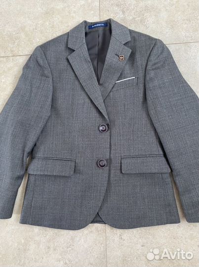 Костюм тройка