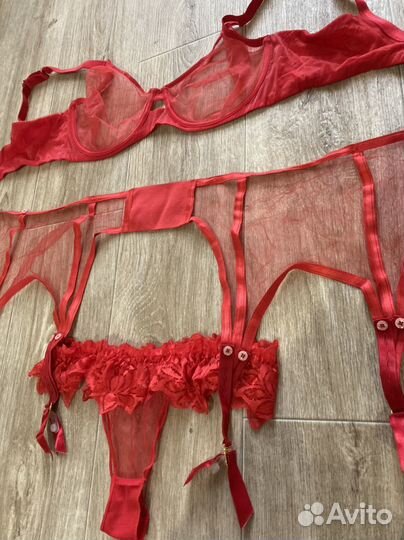 Agent provocateur red lucky