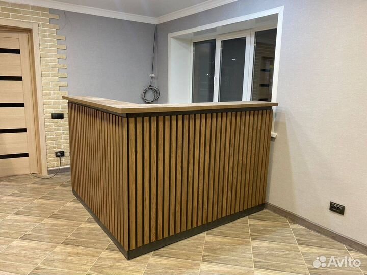 Стойки ресепшн