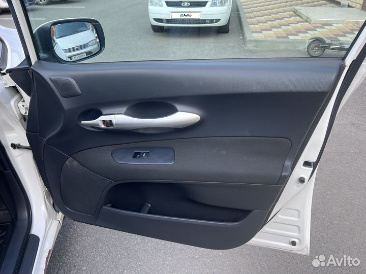 Toyota Auris, 2012