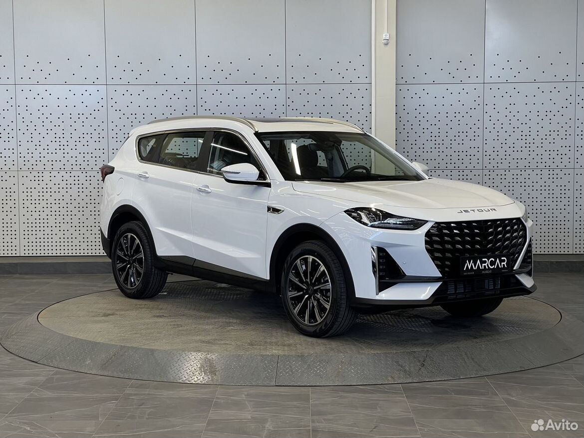 Jetour X70 Plus 1.6 AMT, 2026