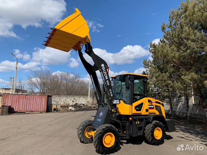 Фронтальный погрузчик BIZON 920, 2023