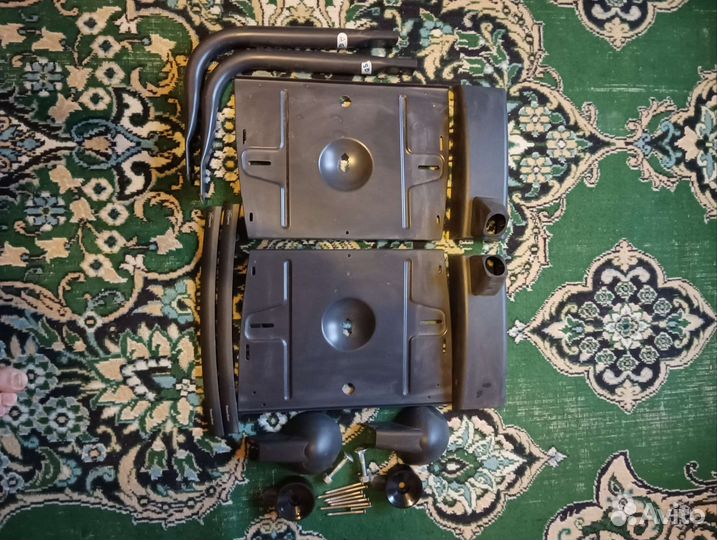 Подставки для колонок для крепления на стене