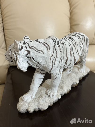 Статуэтка тигр