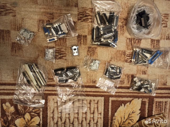 Разъемы D-SUB и IDC (одним лотом)