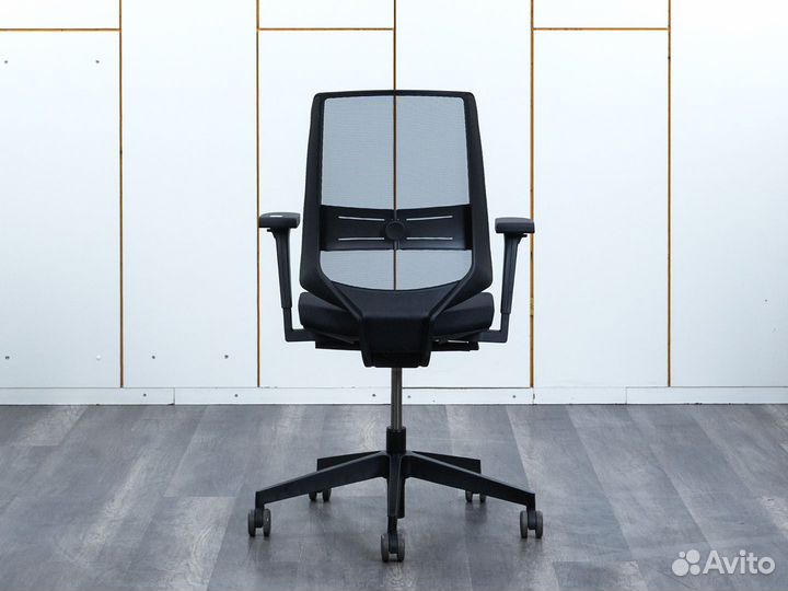 Кресло компьютерное для менеджера Profim Light Up