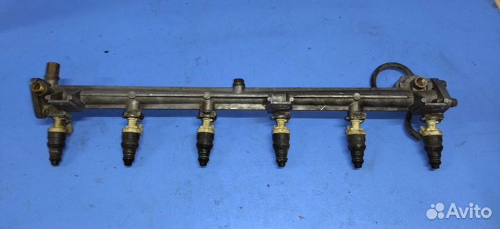 Топливная рампа Mercedes-Benz W140