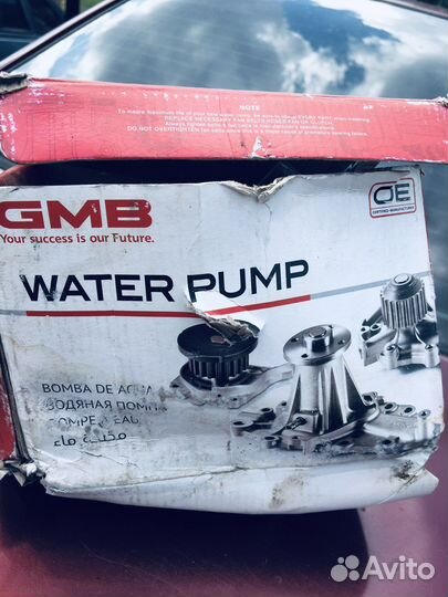 Помпа на Geely