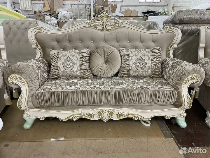 Диван и 2 кресла « Барокко» орех