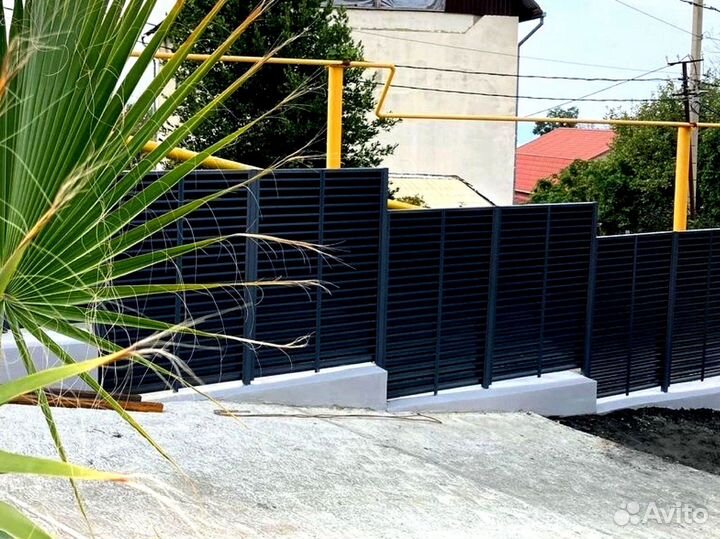 Заборы из оцинкованного металла под ключ