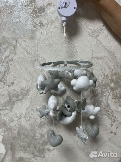 Мобиль на кроватку из фетра