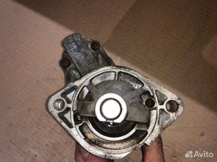 Стартер Mitsubishi Carisma 1.6 АКПП 4G18 2003