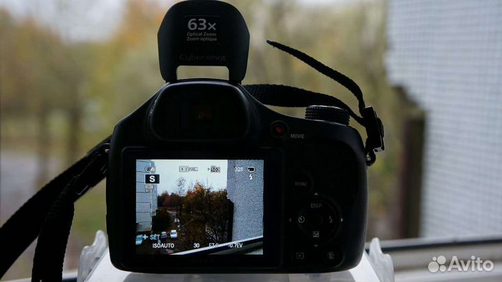 Sony Cuber-Shot DSC-H400