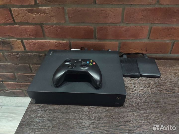 Игровая приставка Xbox One X
