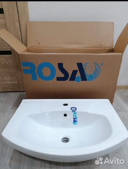 Раковина в ванную накладная