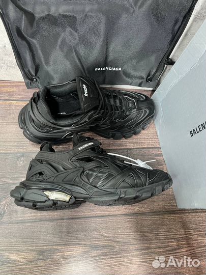 Кроссовки Balenciaga Track 2
