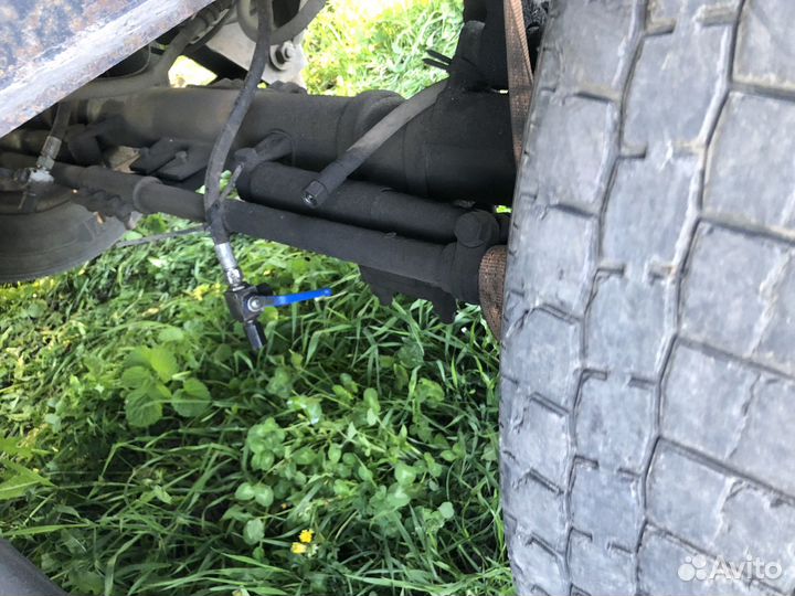 Подьемная ось полуприцепа (ленивец)