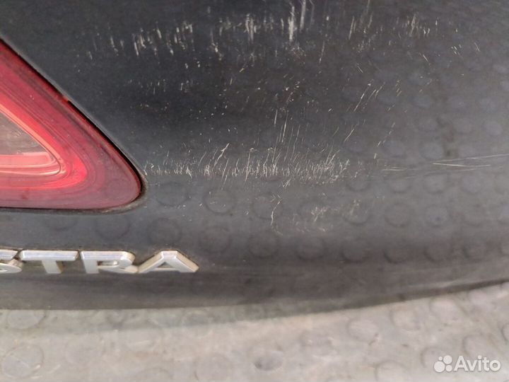 Крышка багажника Opel Astra J, 2011