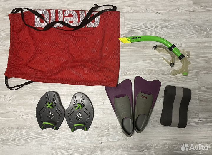 Комплект для плавания