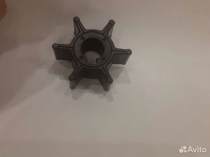 Крыльчатка помпы охлаждения лодочного мотора