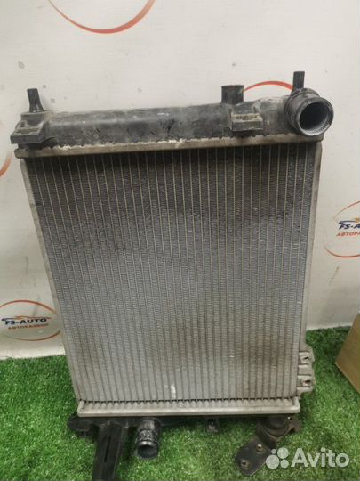Радиатор охлаждения Hyundai Getz хетчбек 3 двери