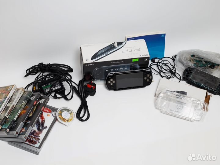 PSP Slim 2000 + аксессуары