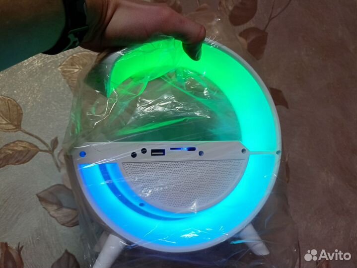 Беспроводная колонка с зарядкой