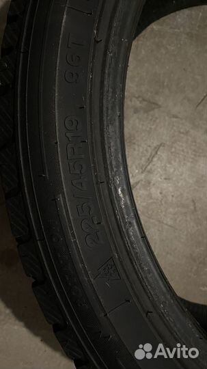 Anchee AC818 225/45 R19