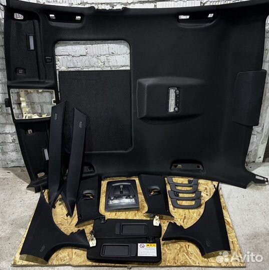 Черный потолок BMW F10 под люк