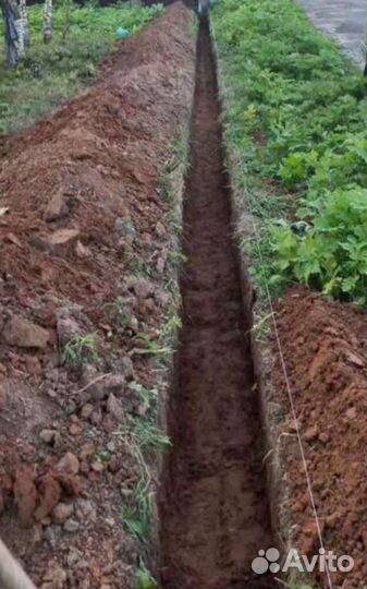 Копка траншей вручную