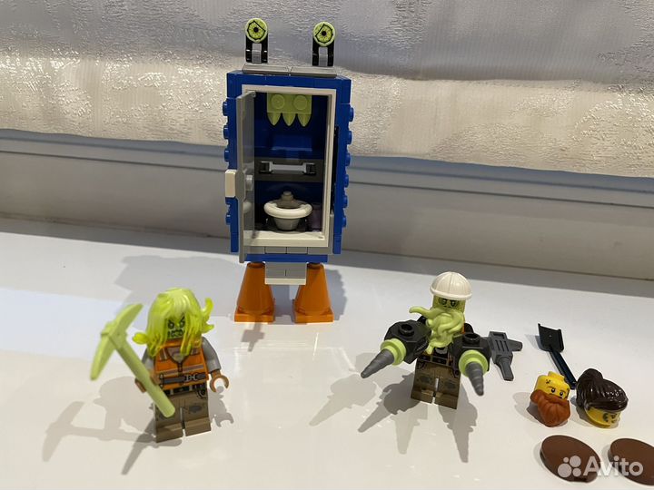 Lego hidden side фигурки