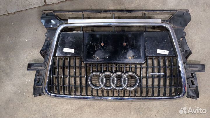 Решетка радиатора Audi Q5, 2010