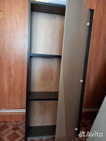 Шкаф подвесной