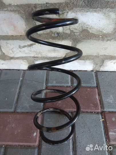 Пружина на VW Polo